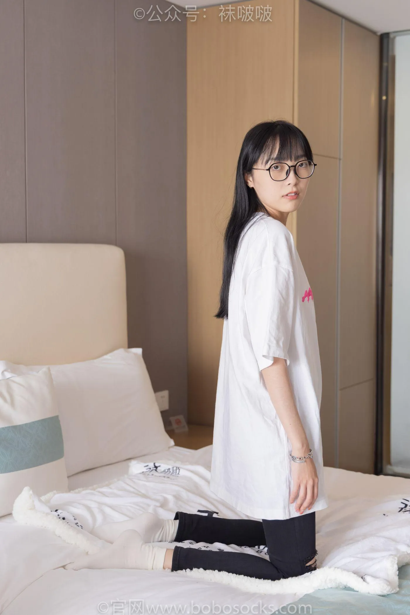 [BoBoSocks袜啵啵]NO.055 稚予-斯凯奇运动鞋、白棉袜、黑棉袜 [139P]插图8